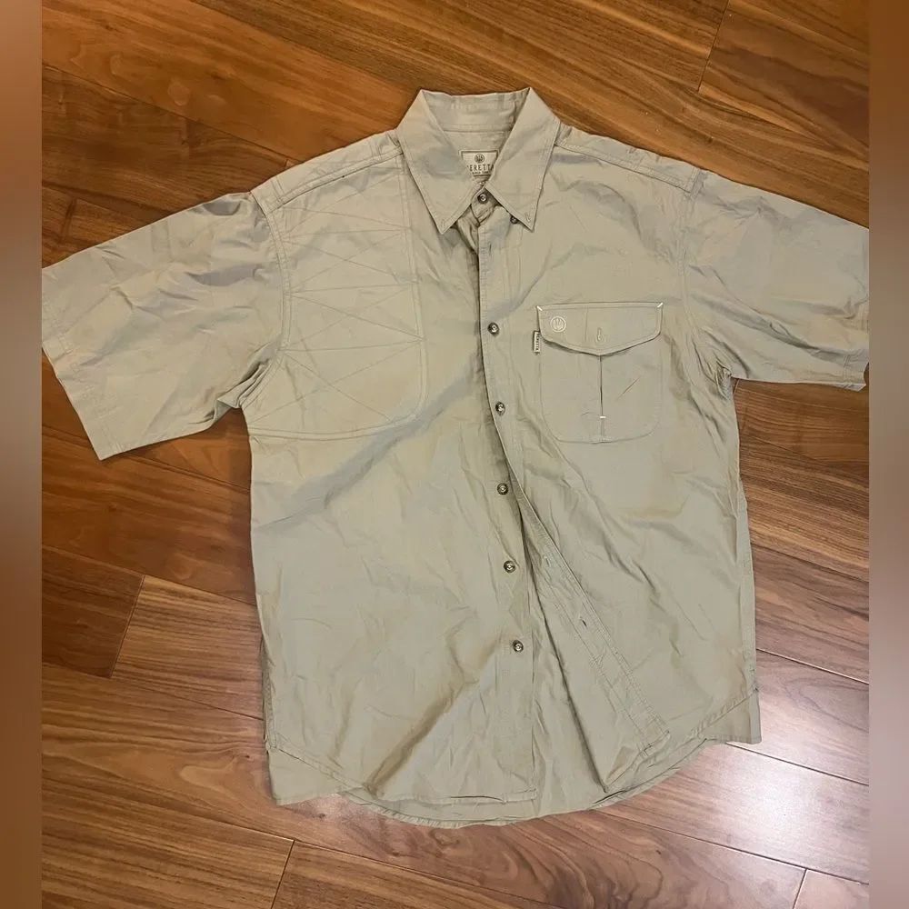 Beretta Men's khaki Short Sleeve hunting Shirt size Large